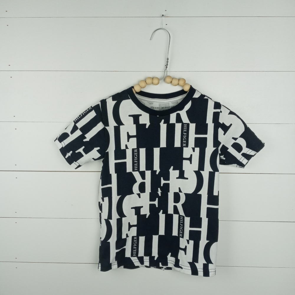 Tommy Hilfiger boys size 5 navy and white worded logo tshirt crewneck